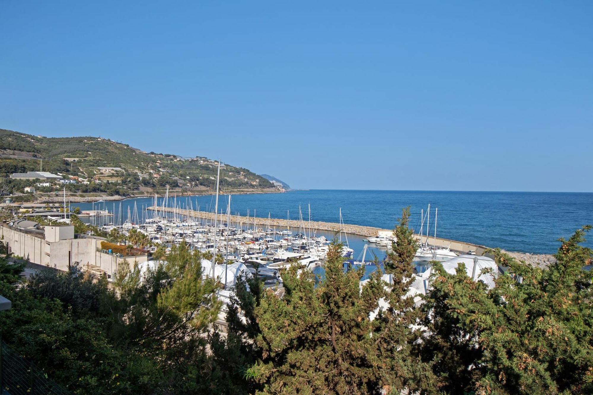 Appartement Alba Marina à San Lorenzo al Mare Extérieur photo